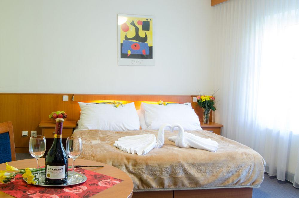 Inos 3* Praha